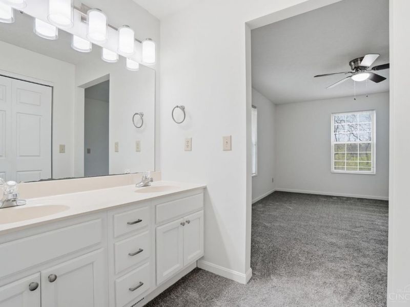 5492 Asbury Lake Drive, Unit 62, Green Township, OH 45247 Photo 17