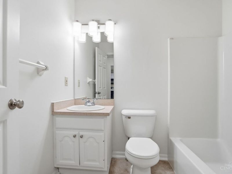 5492 Asbury Lake Drive, Unit 62, Green Township, OH 45247 Photo 22