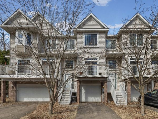 2320 Lower Afton Road E, Unit 423, Maplewood, MN 55119