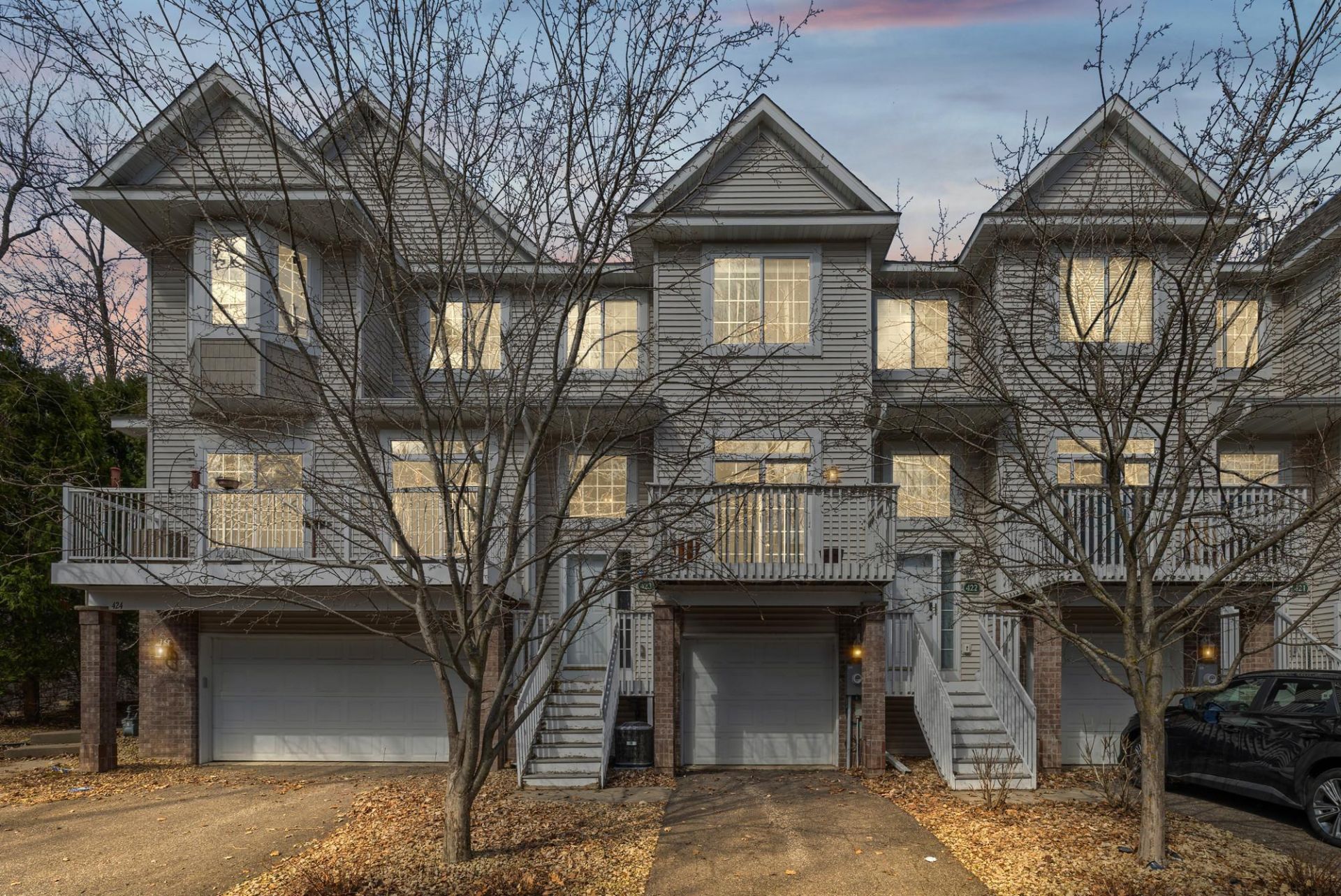 2320 Lower Afton Road E, Maplewood, MN 55119