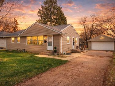 5906 Beard Avenue N, Brooklyn Center, MN 55429