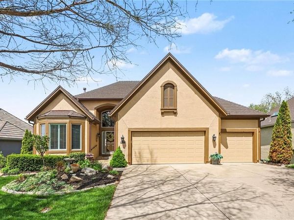 20306 W 99th Terrace, Lenexa, KS 66220