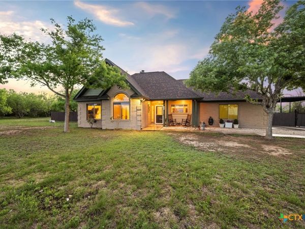 172 Rogues Hollow , Seguin, TX 78155