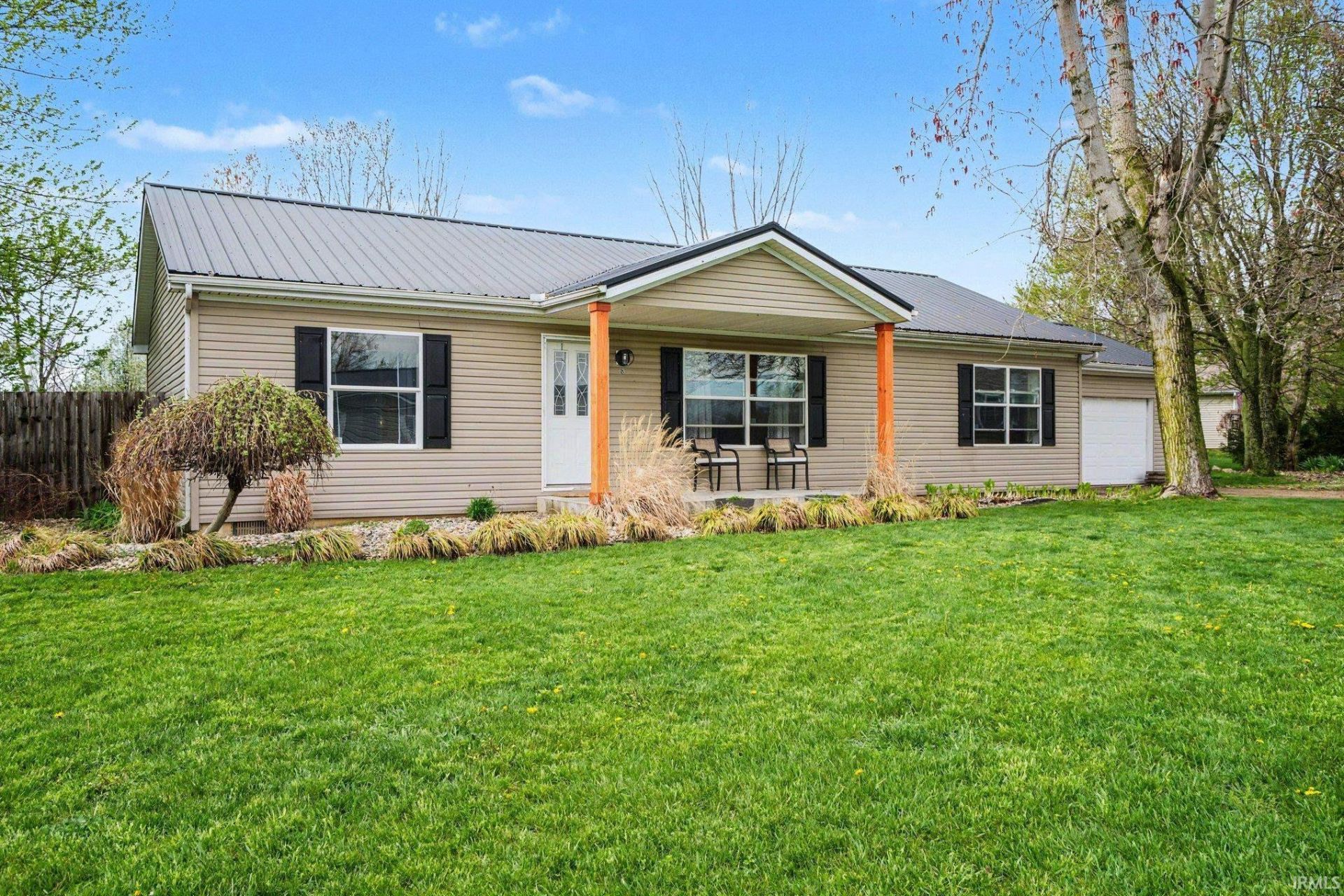 18887 Joan Kay Lane, Goshen, IN 46528 Main Photo