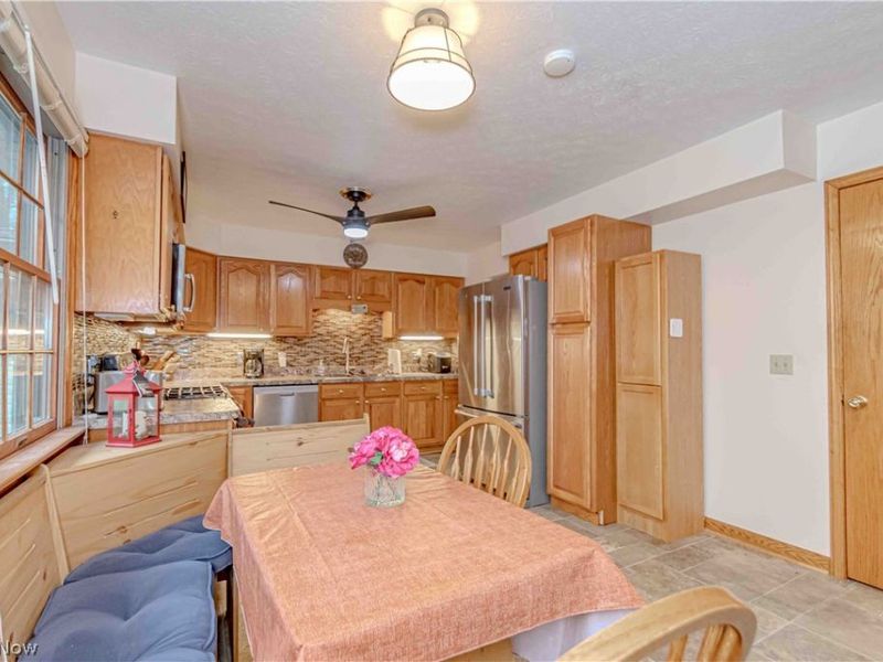 2989 Fair Oaks Drive, Norton, OH 44203 Photo 11