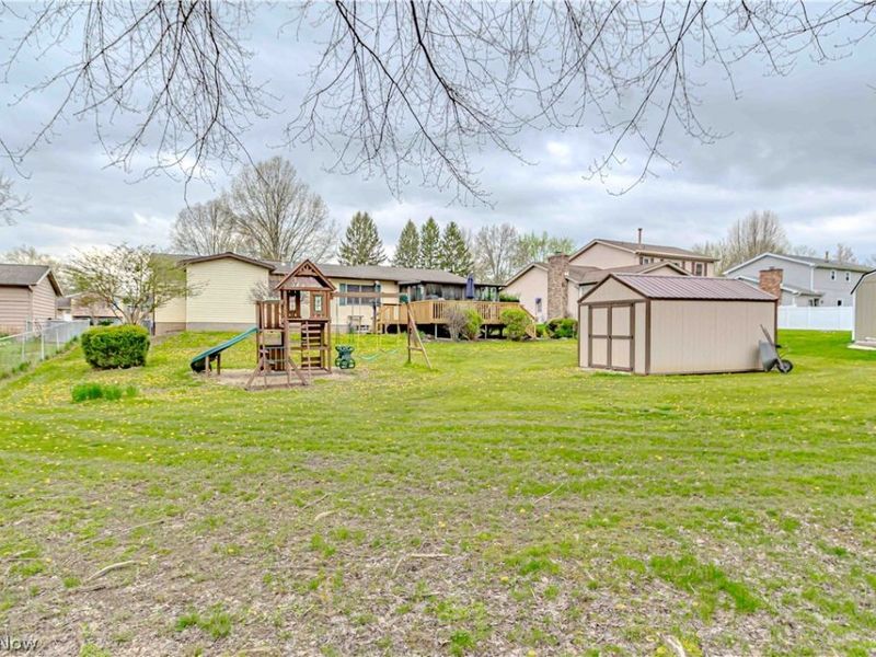 2989 Fair Oaks Drive, Norton, OH 44203 Photo 5