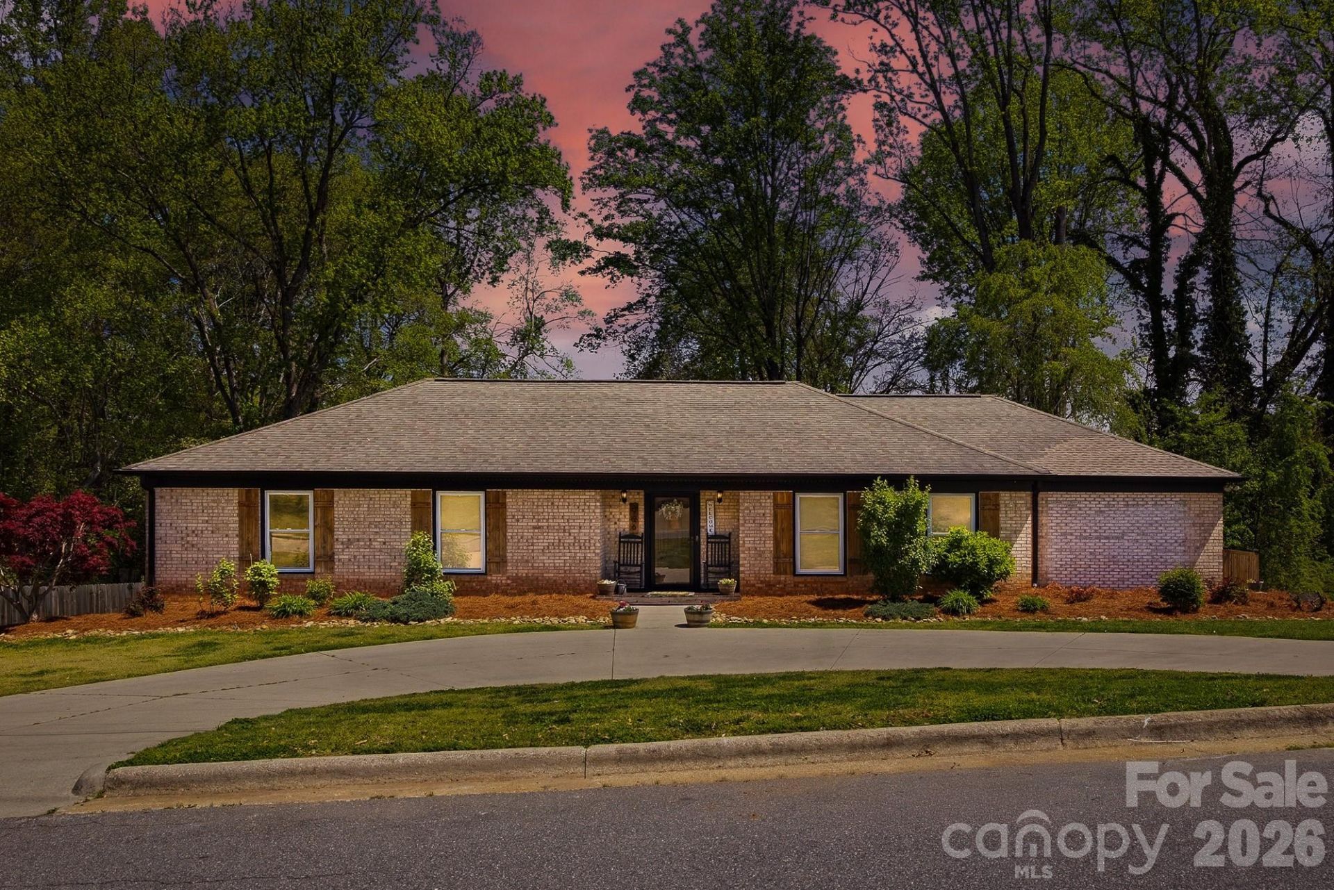 906 Hemlock Drive Ne, Lenoir, NC 28645 Main Photo