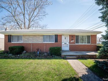 29889 Brown Court, Garden City, MI 48135