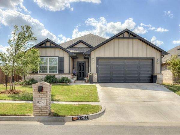 9209 Anaum Lane, Yukon, OK 73099