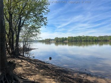 00 Huntington River Road, Glenwood, WV 25502