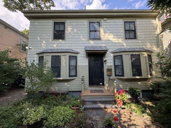 237-239 Mt Auburn Street, Cambridge, MA 02138