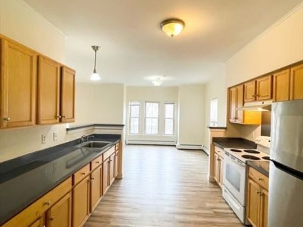 12 Humphreys, Unit 8, Boston, MA 02125