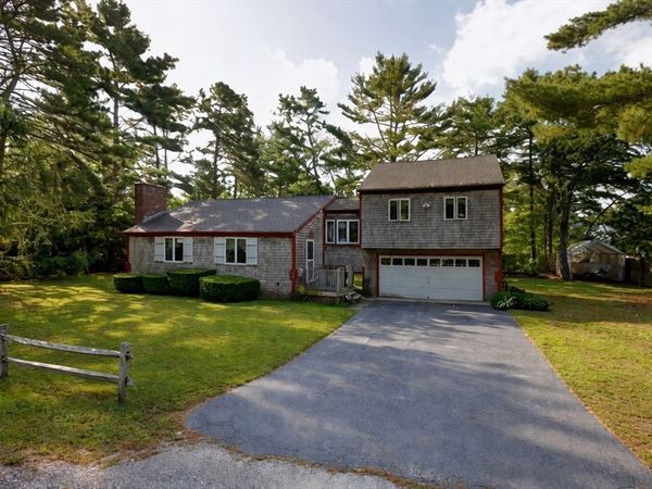 14 Milford St, Plymouth, MA 02360