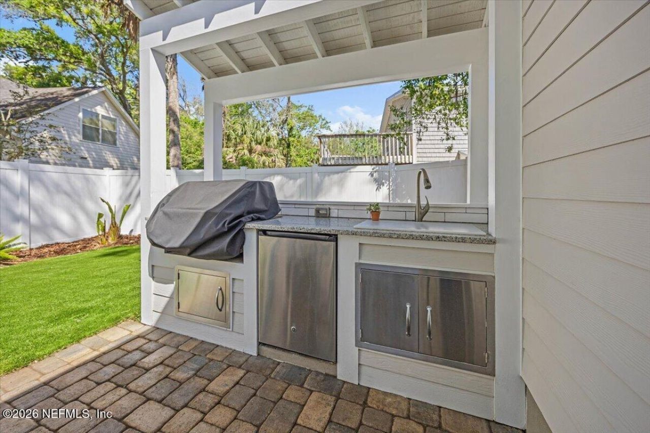 398 Sherry Drive, Atlantic Beach, FL 32233 Photo