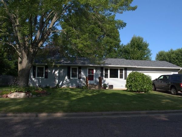 928 Yorkshire Avenue, Rice Lake, WI 54868