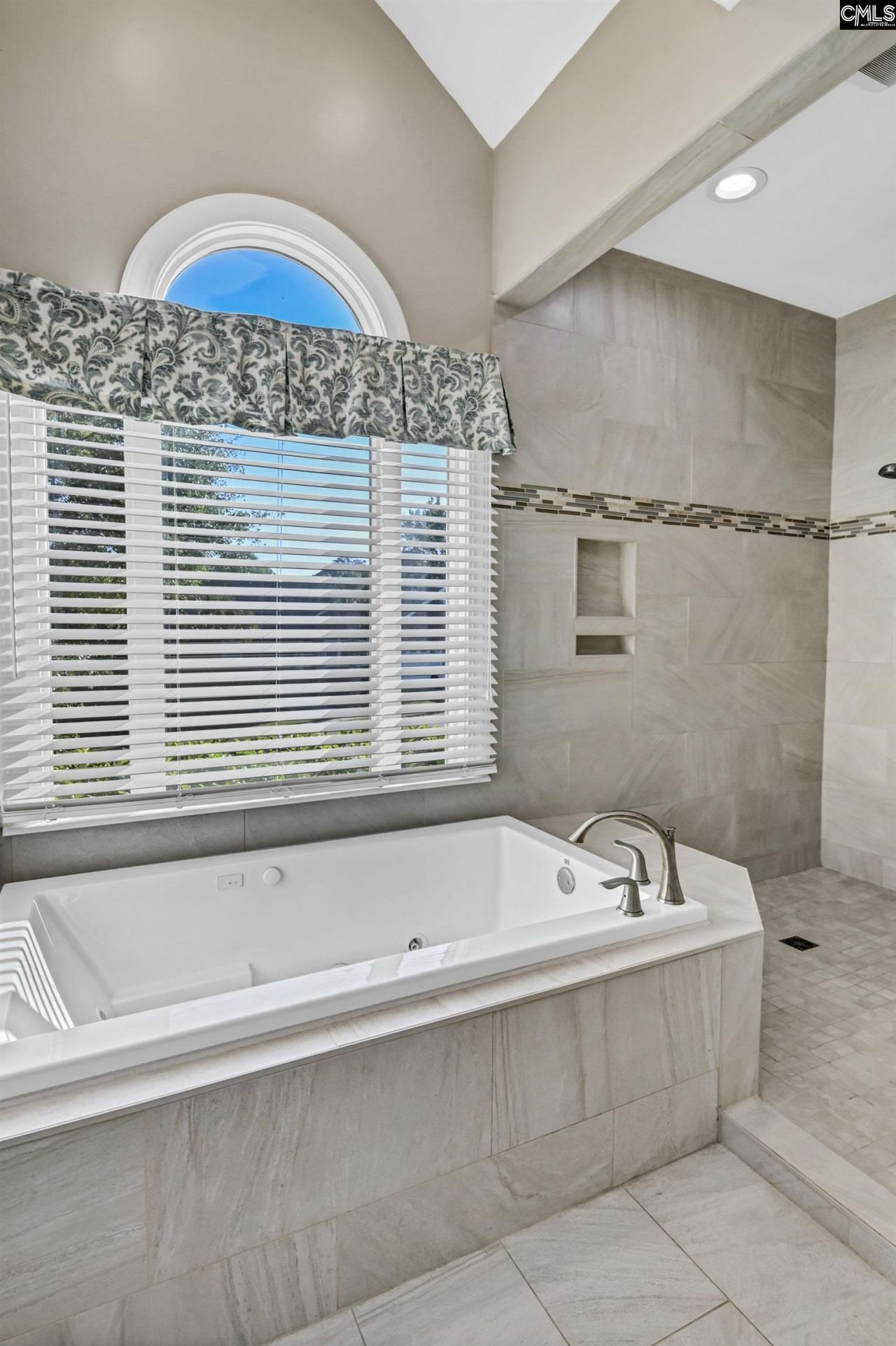 620 Bay Harbor Circle  Photo 28