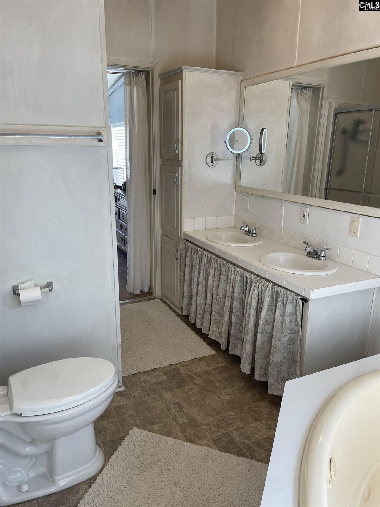 1892 Blacksgate East  Photo 37