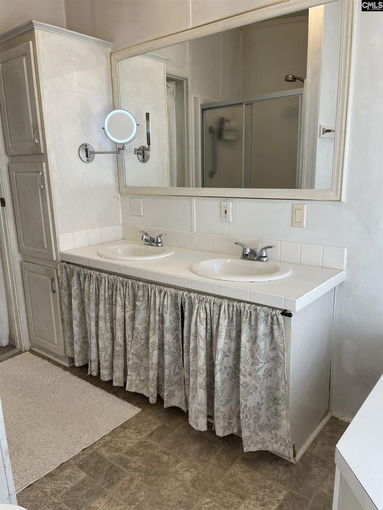 1892 Blacksgate East  Photo 37