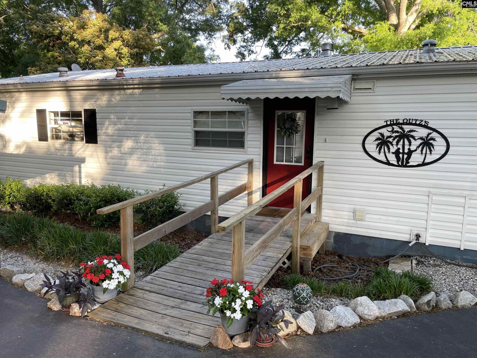 1892 Blacksgate East  Photo 4