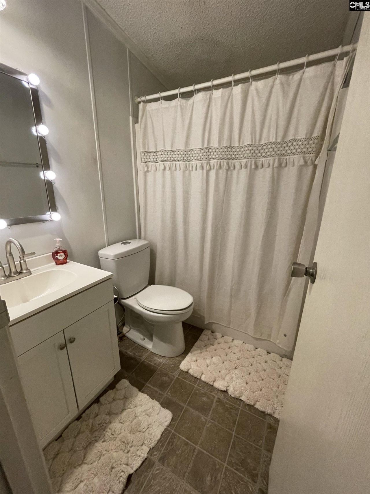 1892 Blacksgate East  Photo 43