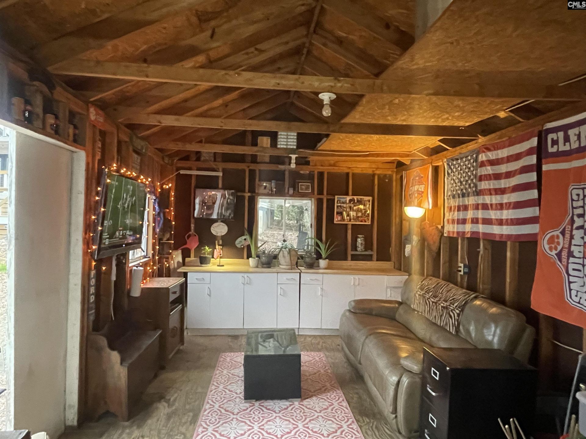 1892 Blacksgate East  Photo 45