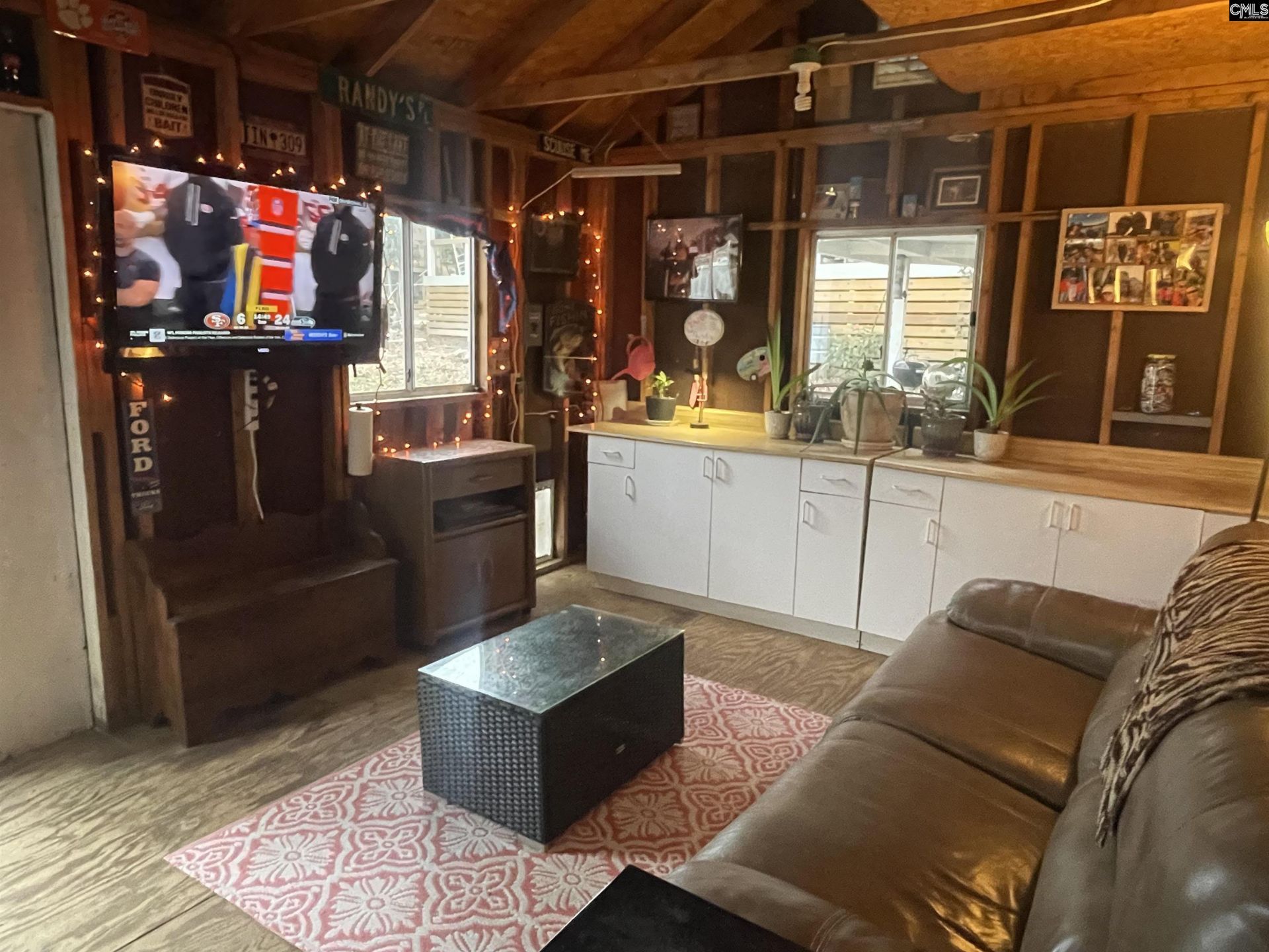 1892 Blacksgate East  Photo 46