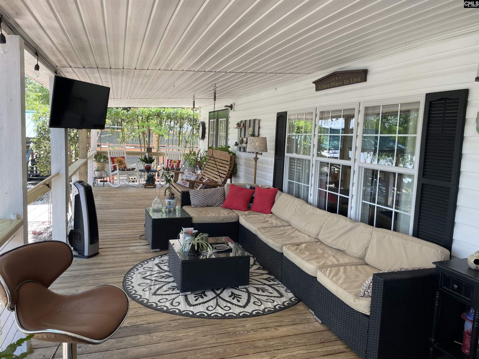 1892 Blacksgate East  Photo 5