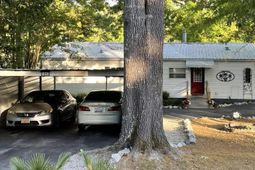 1892 Blacksgate East  photo 4