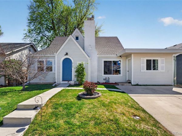 2720 S Logan Street, Englewood, CO 80113