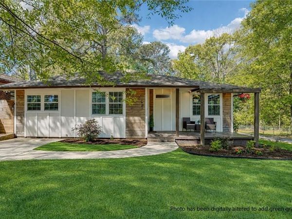 566 Woods Drive NW, Atlanta, GA 30318