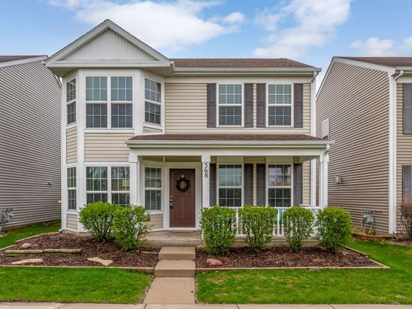 568 Four Seasons Boulevard , Aurora, IL 60504
