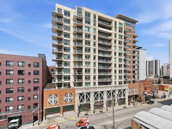 230 W Division Street, Unit 804, Chicago, IL 60610