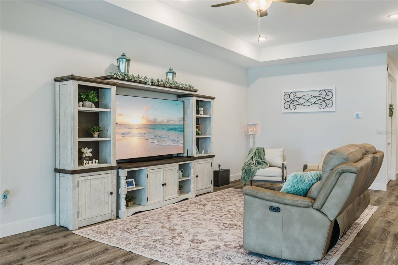 908 Hibiscus Avenue , Lehigh Acres, FL 33972 Photo