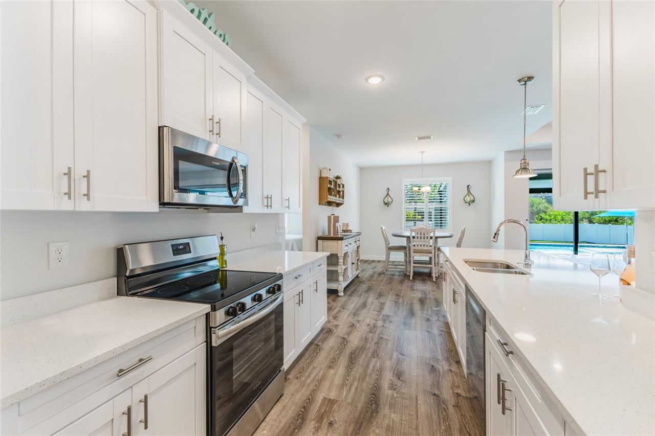 908 Hibiscus Avenue , Lehigh Acres, FL 33972 Photo