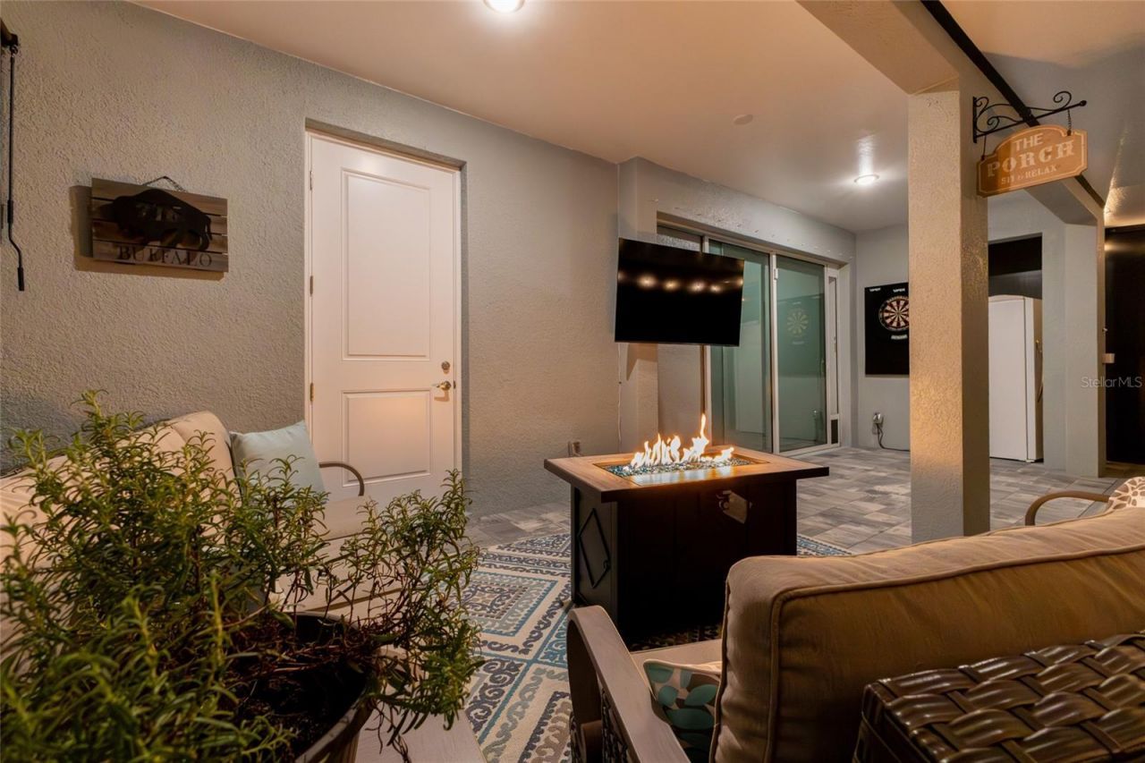 908 Hibiscus Avenue , Lehigh Acres, FL 33972 Photo