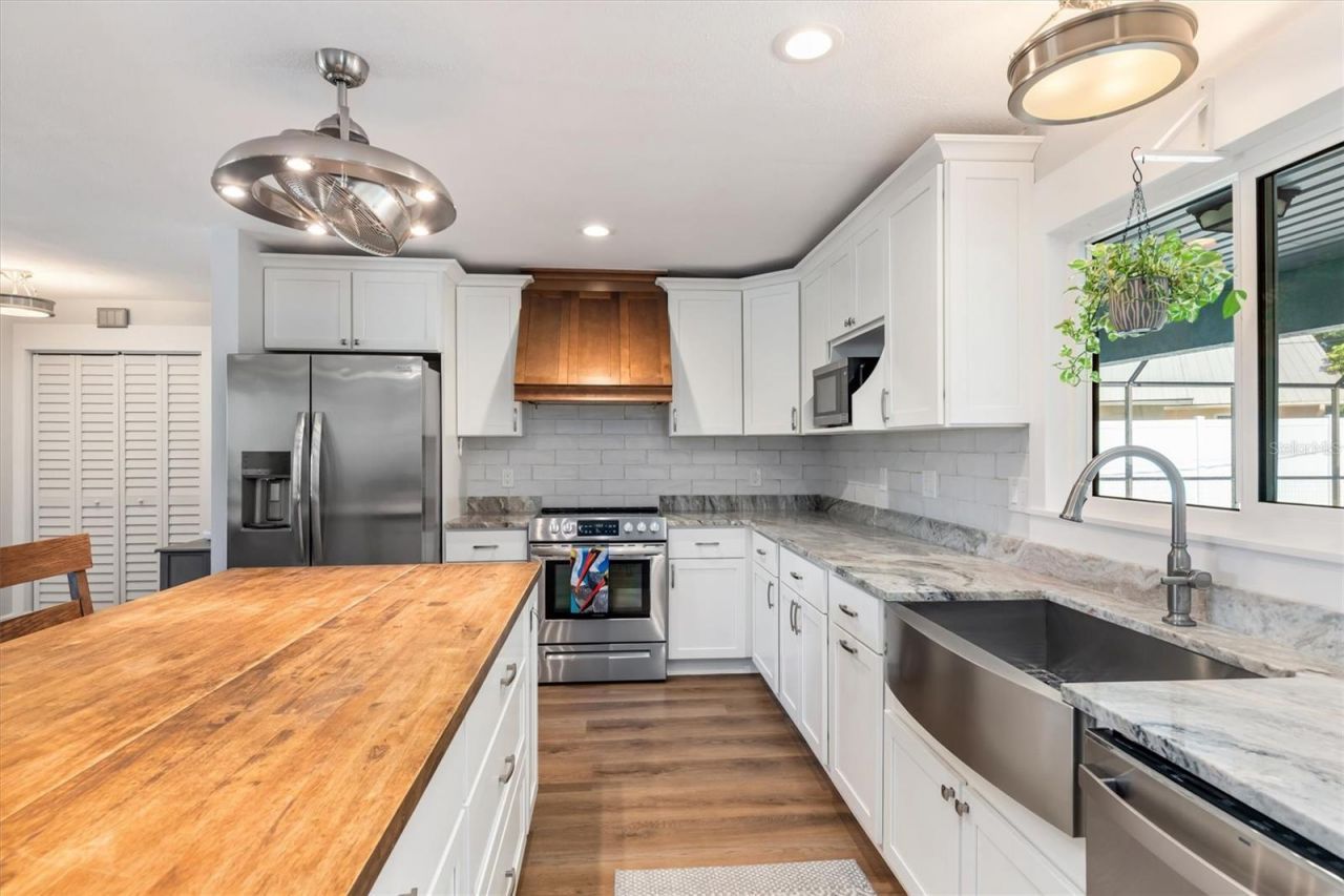 10104 Rafferty Avenue , Englewood, FL 34224 Photo