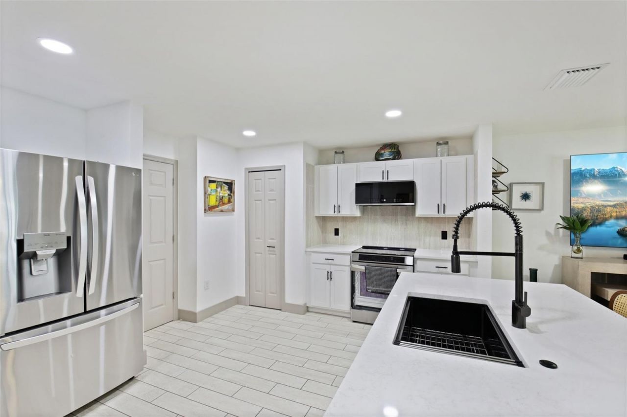 18142 Griffen Avenue, Port Charlotte, FL 33948 Photo