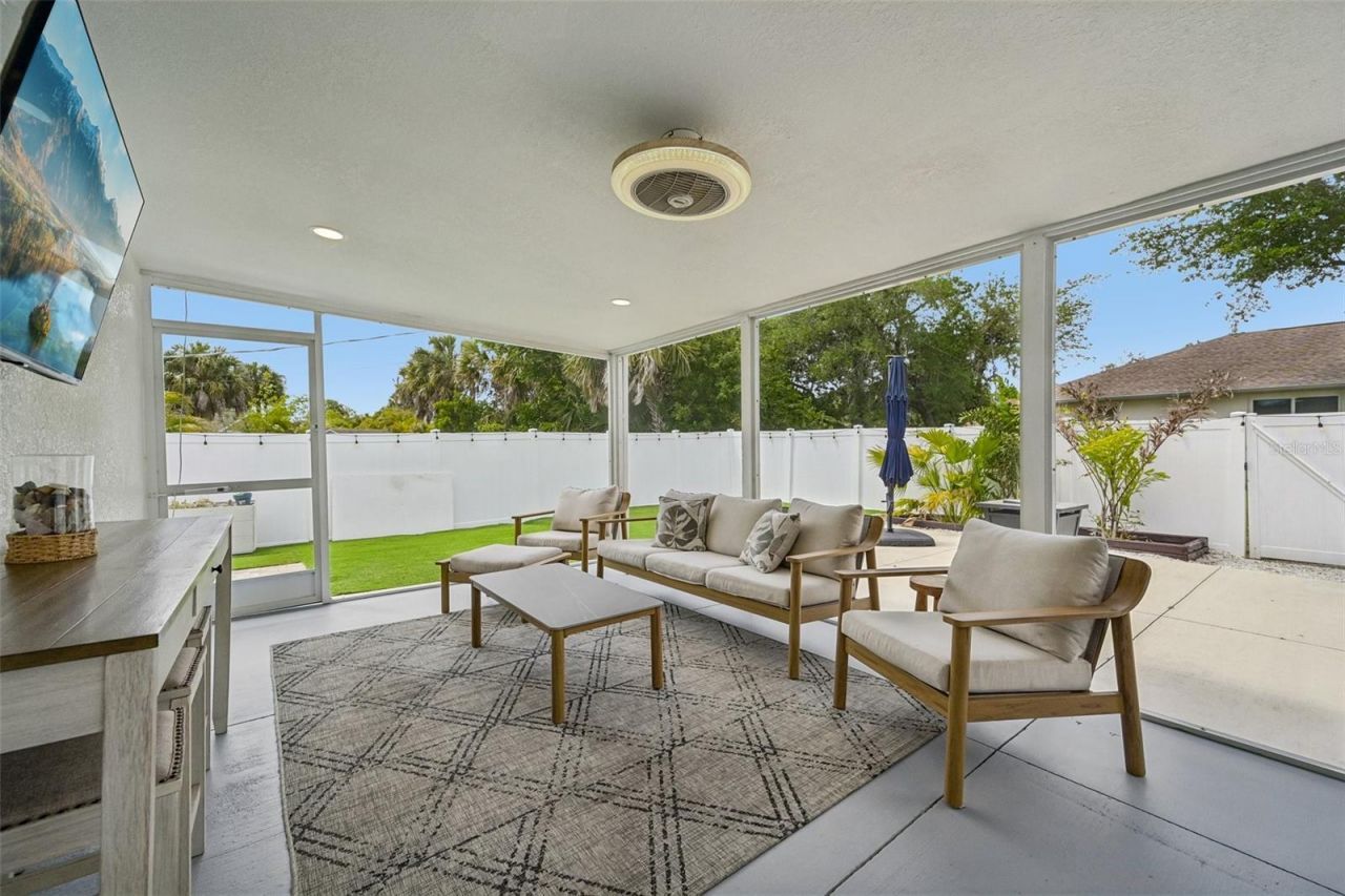 18142 Griffen Avenue, Port Charlotte, FL 33948 Photo