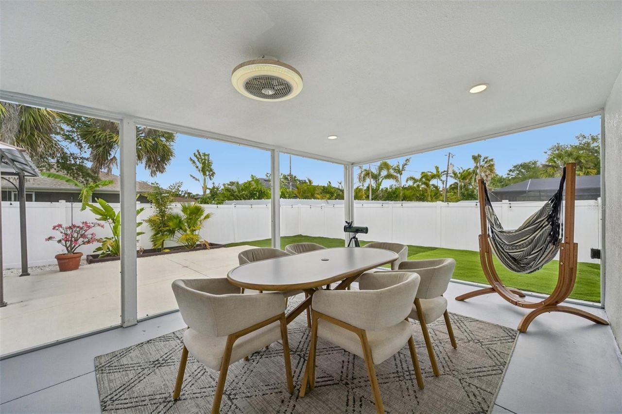 18142 Griffen Avenue, Port Charlotte, FL 33948 Photo