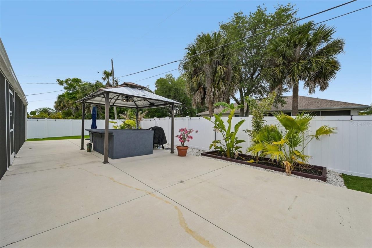 18142 Griffen Avenue, Port Charlotte, FL 33948 Photo