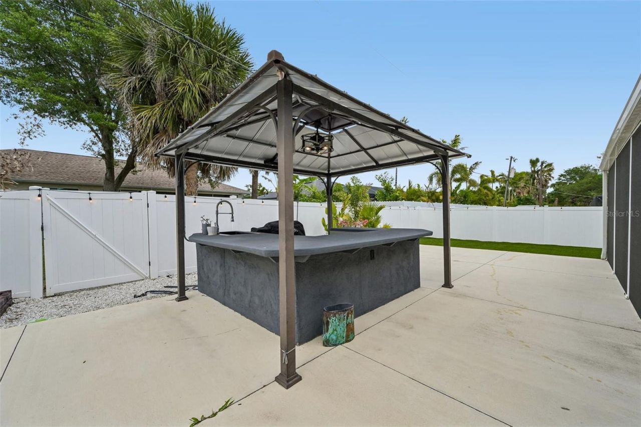 18142 Griffen Avenue, Port Charlotte, FL 33948 Photo