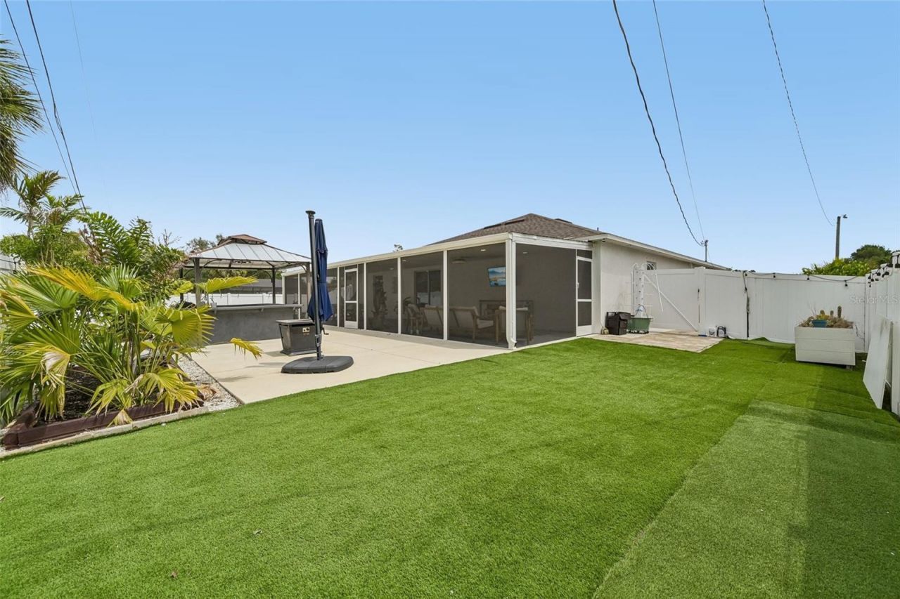 18142 Griffen Avenue, Port Charlotte, FL 33948 Photo