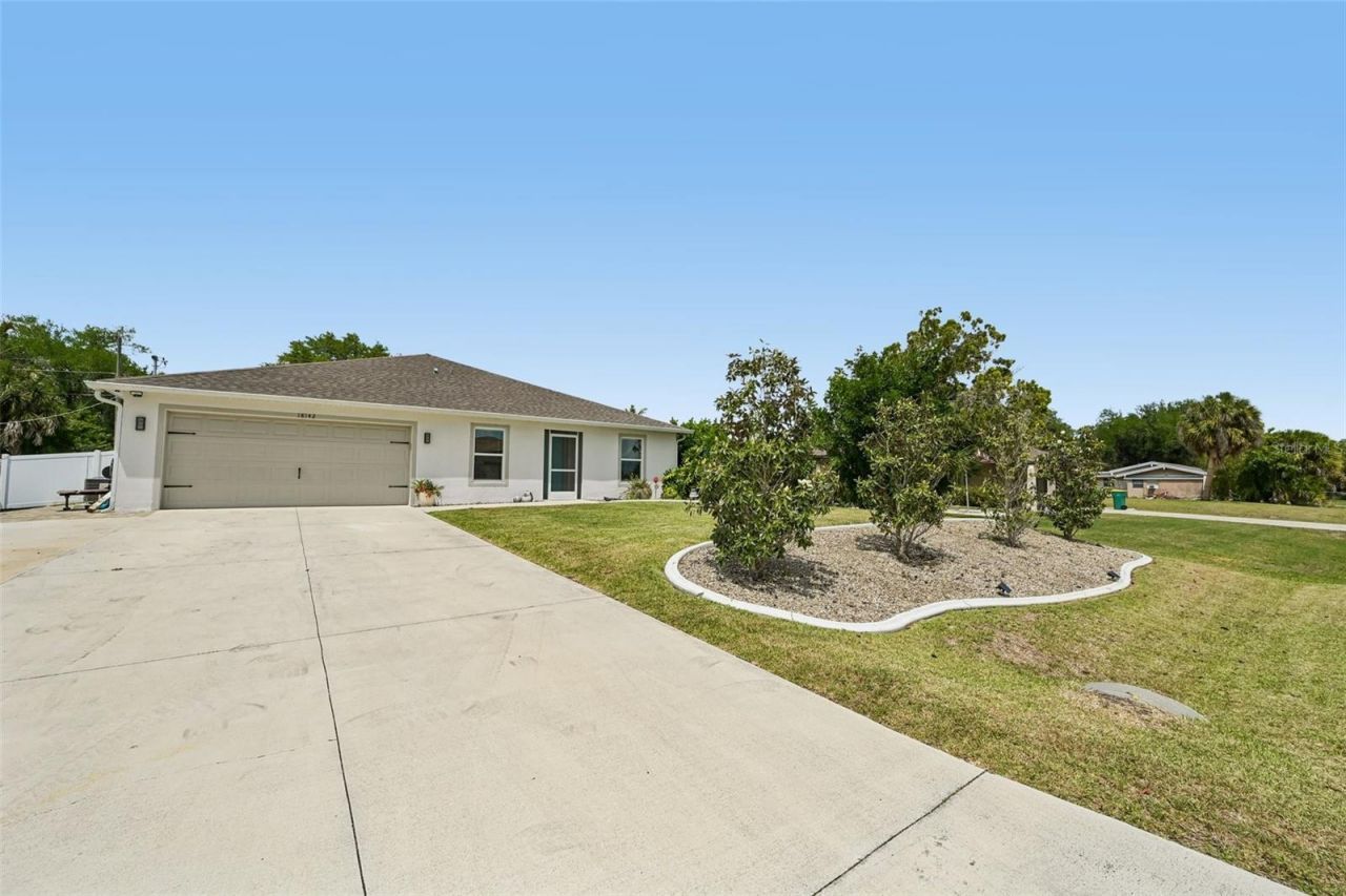 18142 Griffen Avenue, Port Charlotte, FL 33948 Photo