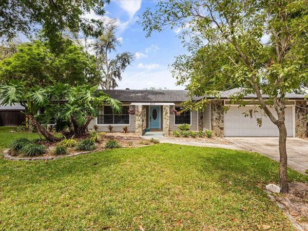 817 E HARBOUR COURT , OCOEE, FL 34761