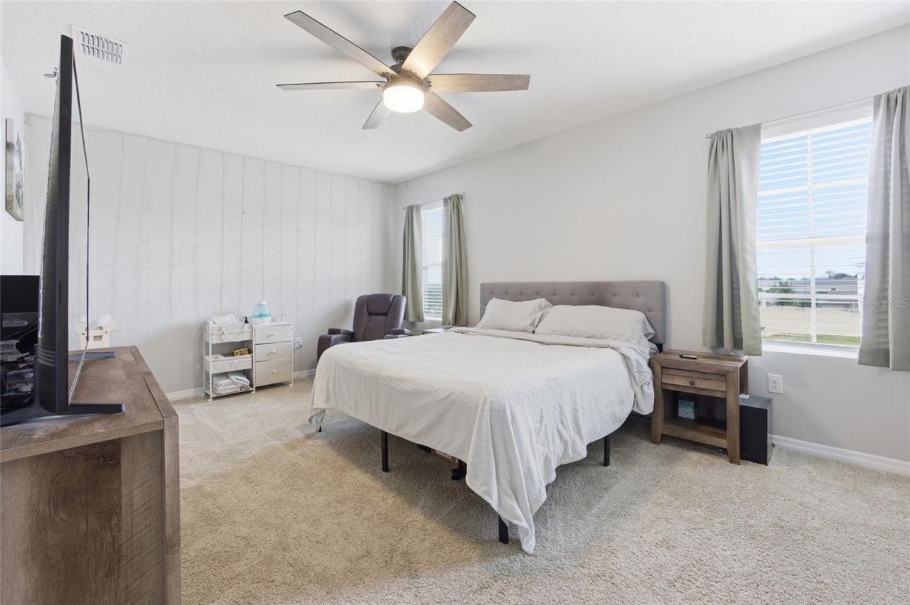 2557 Shamrock Street, Tavares, FL 32778 Photo