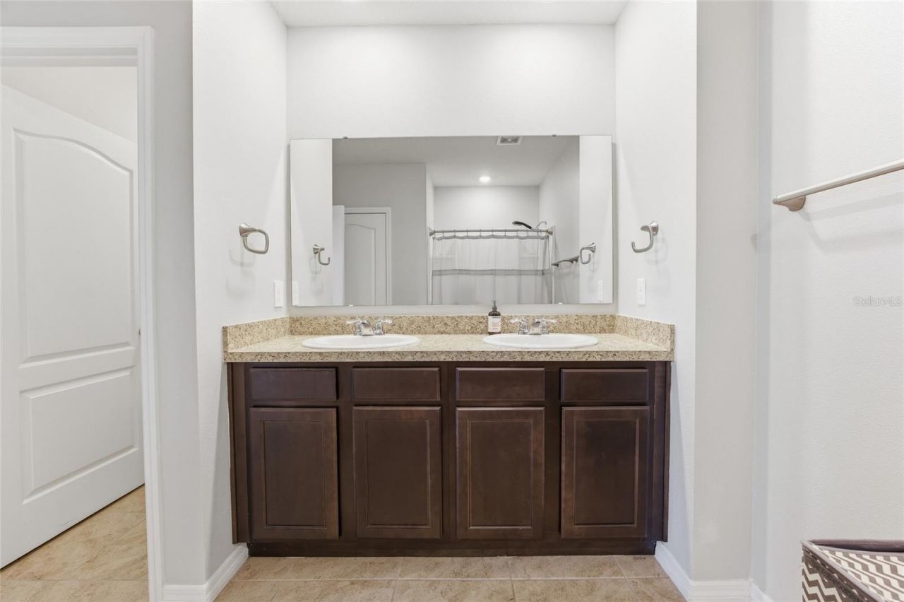 2557 Shamrock Street, Tavares, FL 32778 Photo