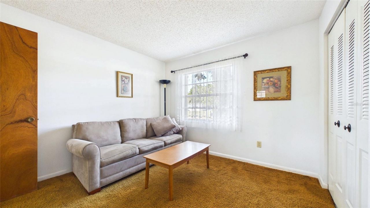 711 Regent Circle S, Brandon, FL 33511 Photo