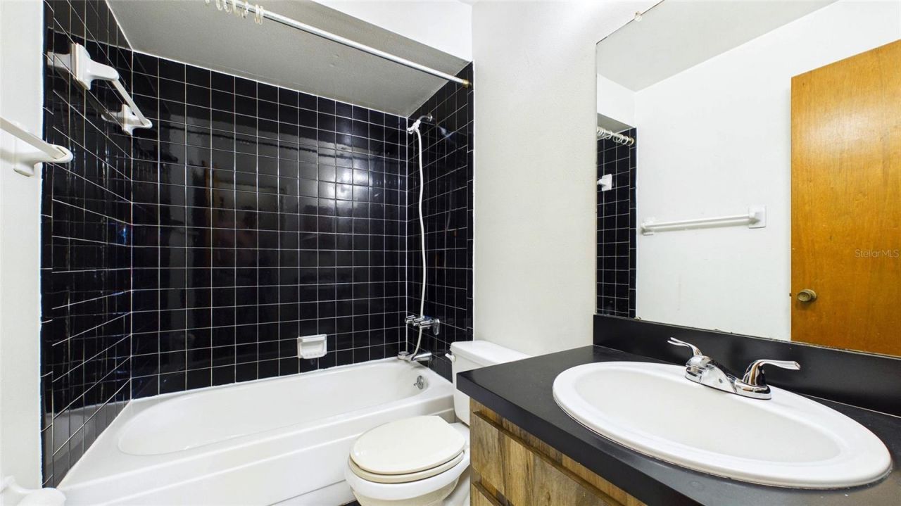 711 Regent Circle S, Brandon, FL 33511 Photo