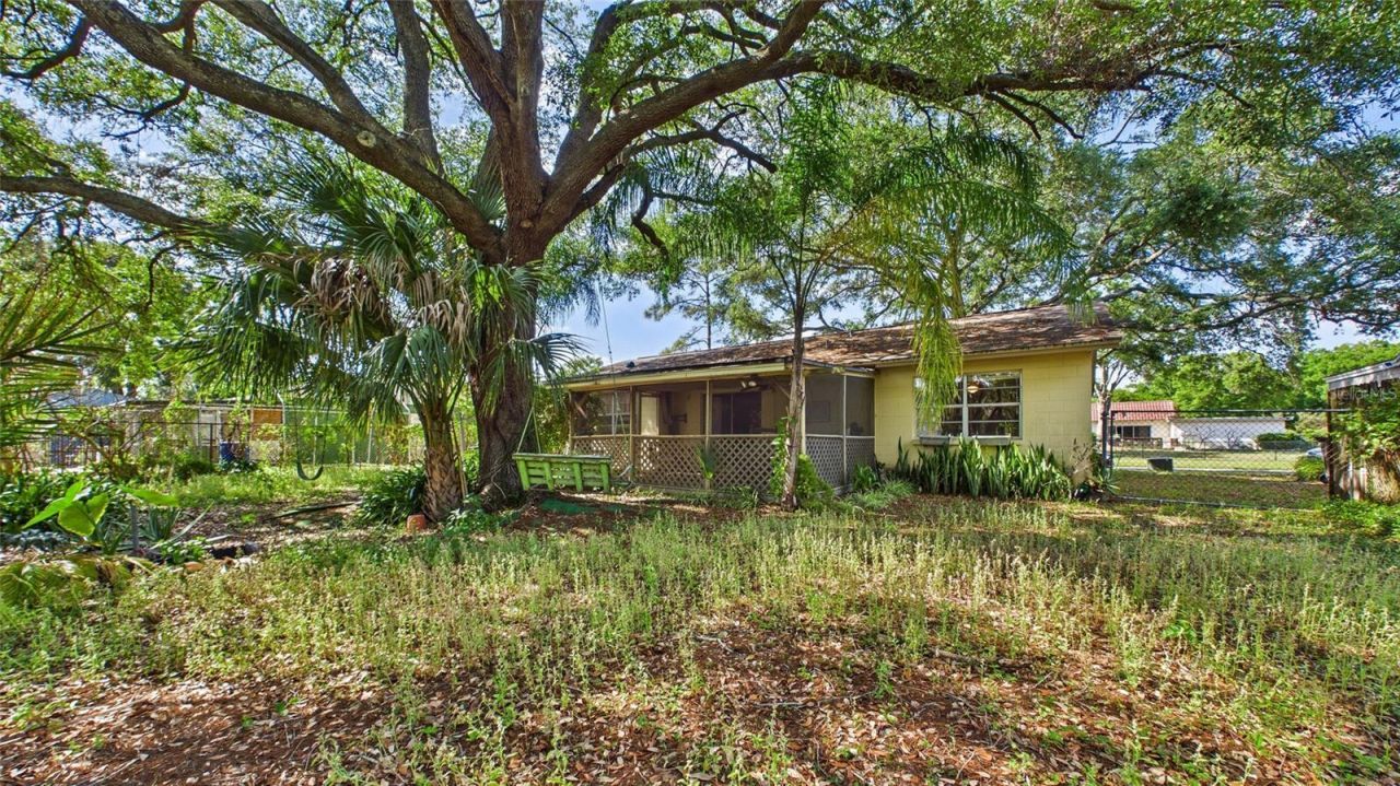 711 Regent Circle S, Brandon, FL 33511 Photo