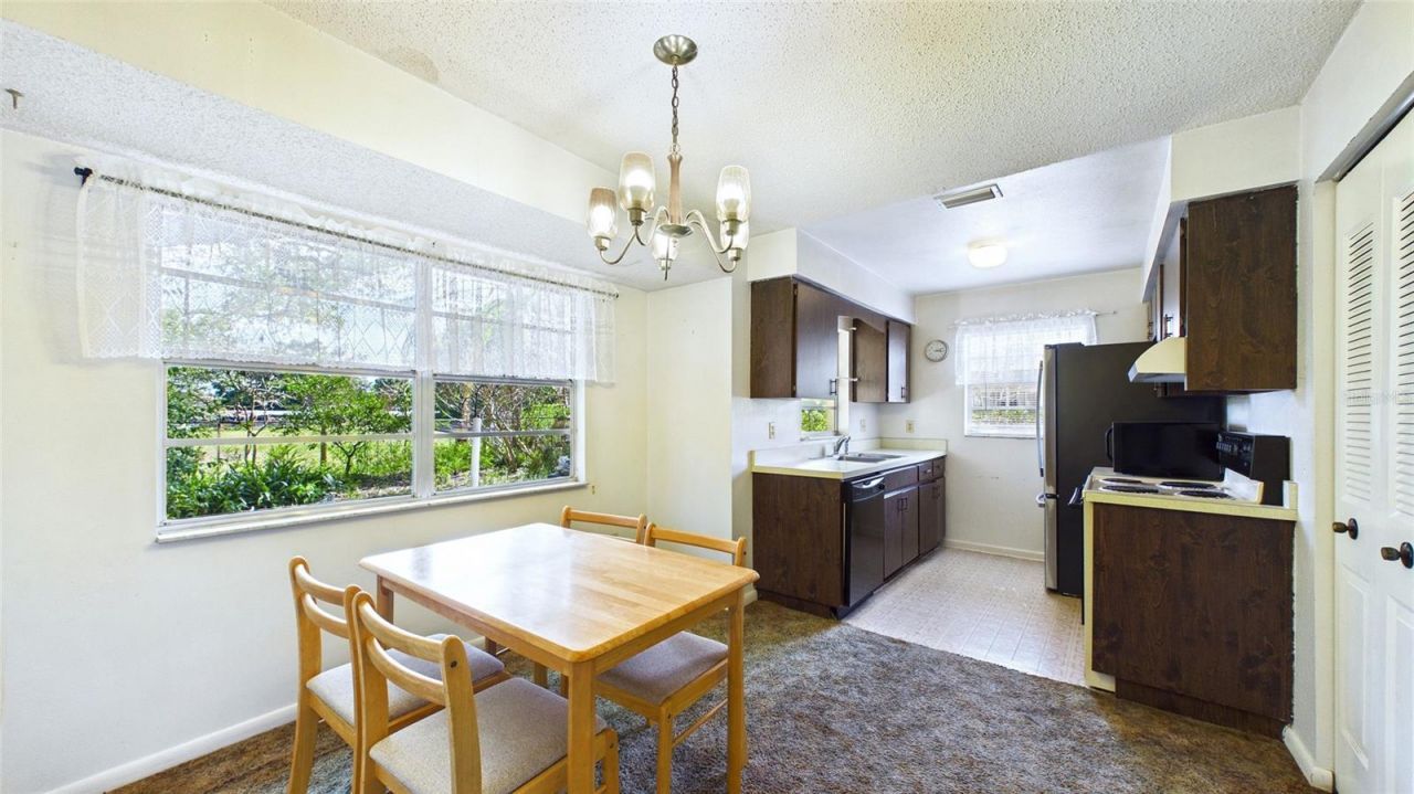 711 Regent Circle S, Brandon, FL 33511 Photo